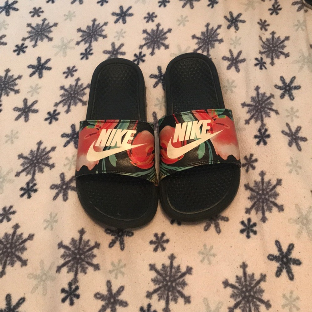 Nike slides